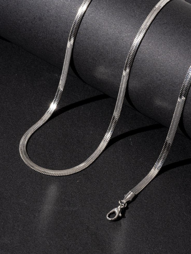 Unisex Minimalist Chain Necklace