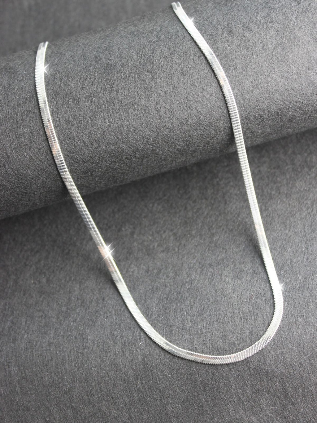 Unisex Minimalist Chain Necklace