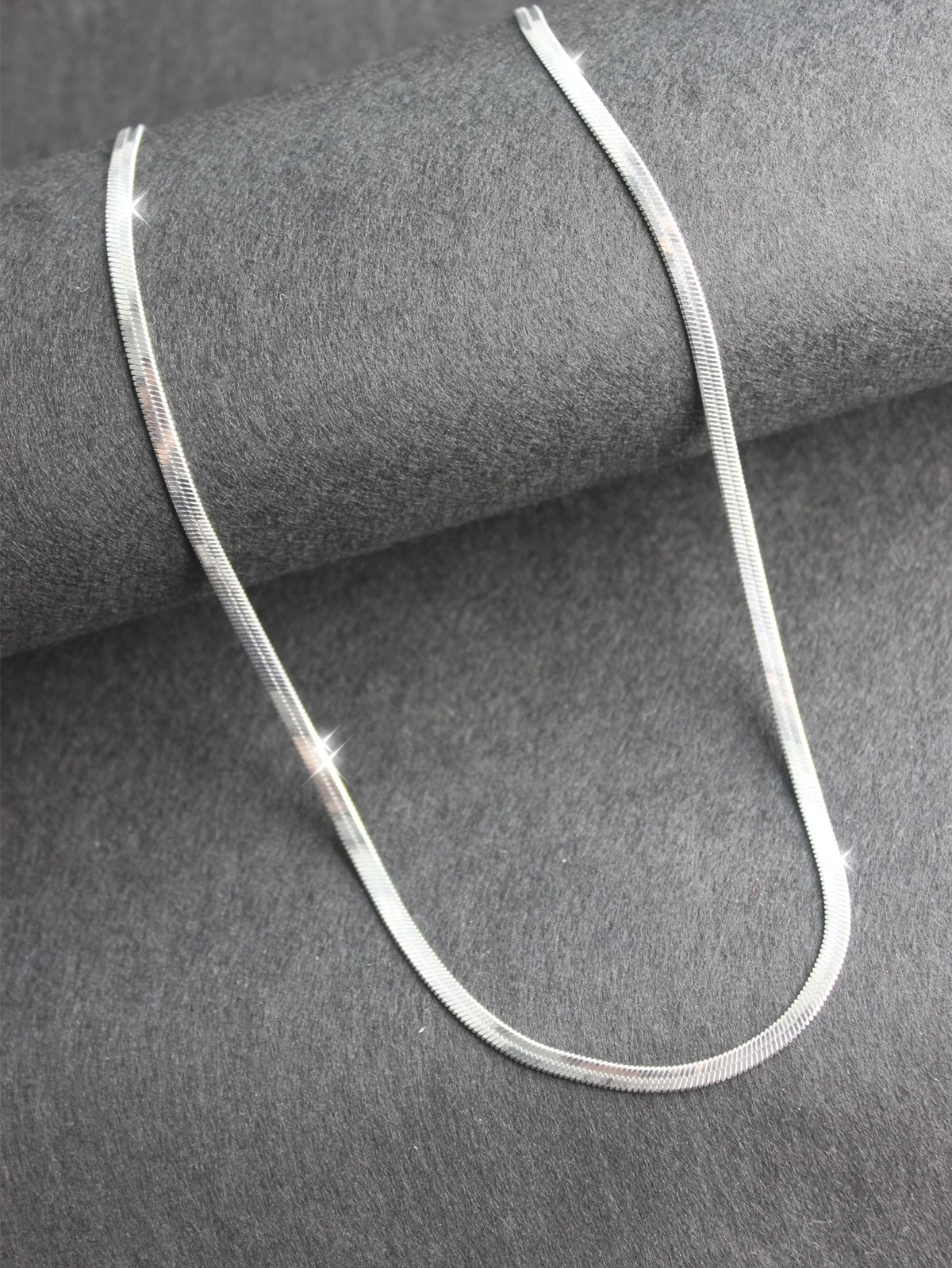 Unisex Minimalist Chain Necklace